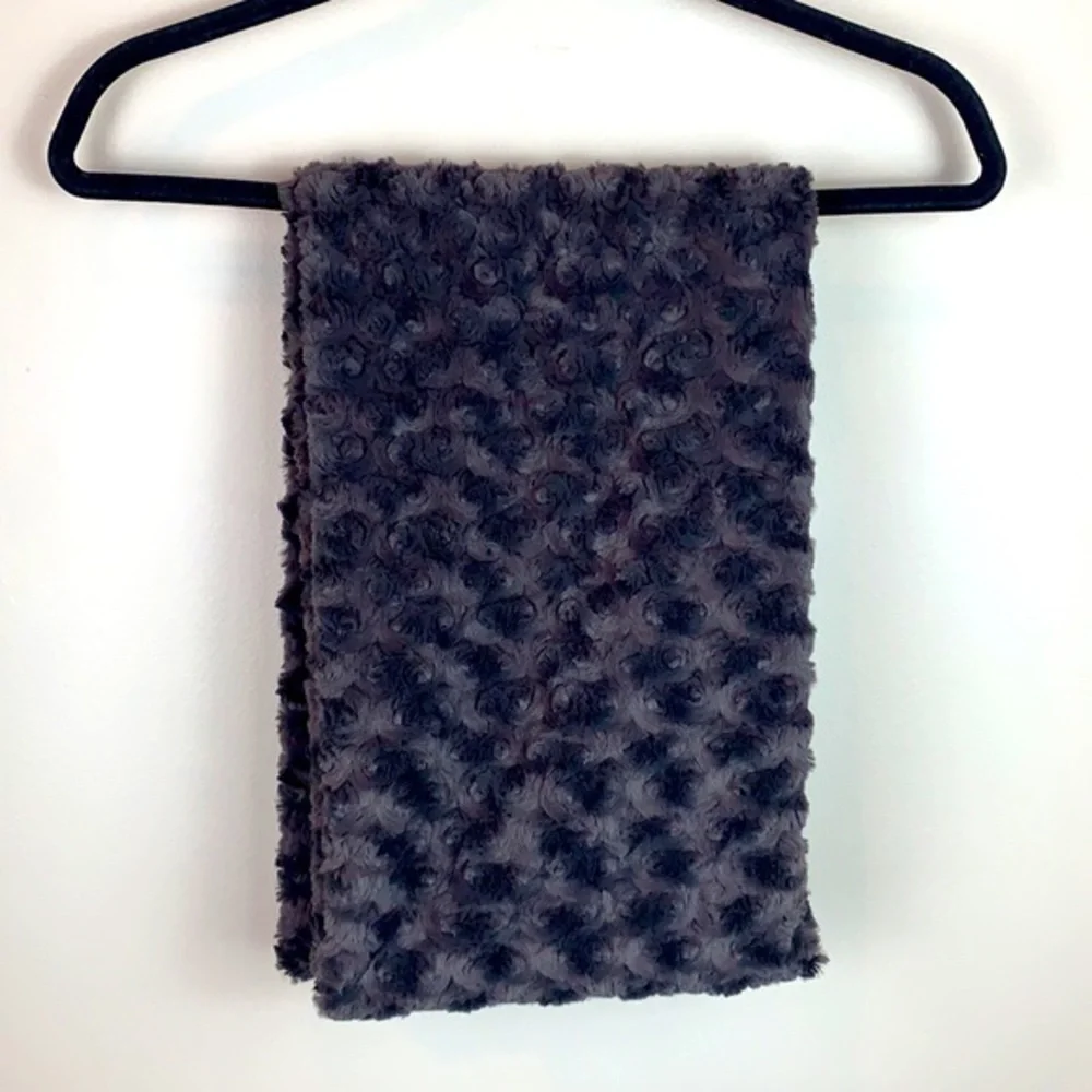 Loft Ultra Plush Rosette Infinity Scarf NWOT - Picture 3 of 5
